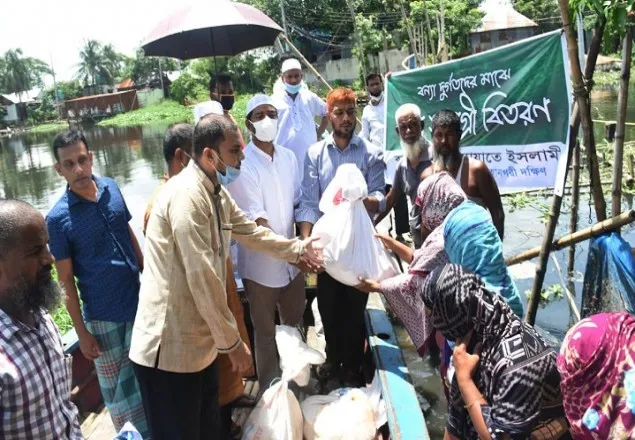 আর্ত-মানবতার কল্যাণে বন্যার্তদের পাশে এসে দাঁড়ান: ড. মাসুদ