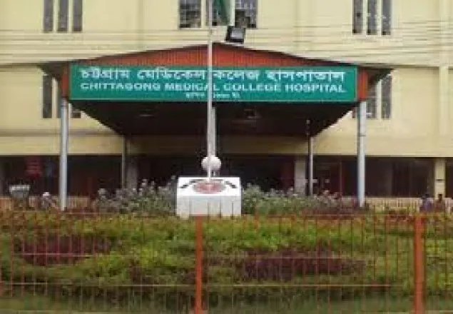 চমেক ছাত্রাবাসে ছাত্রলীগের দুইপক্ষের হামলায় ৪ শিক্ষার্থী আহত