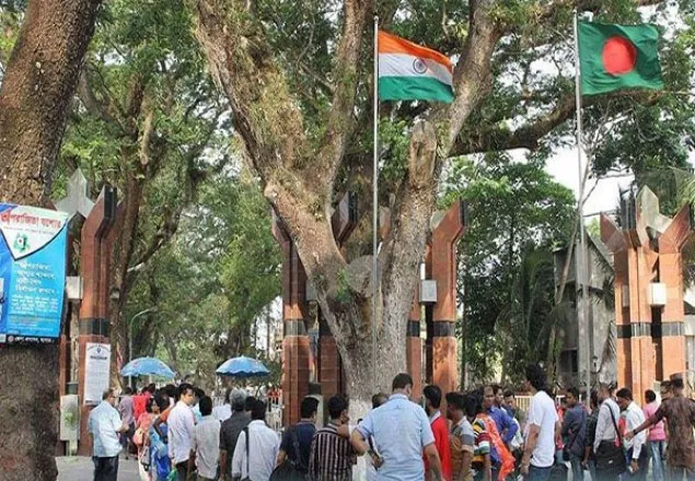 শর্ত আরোপ করে ভারত ভ্রমণের অনুমতি
