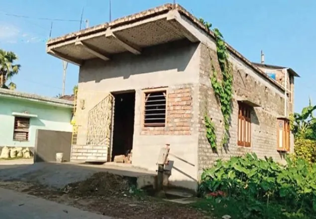 দলীয় কার্যালয় বিক্রির অভিযোগ তৃণমূল নেতার বিরুদ্ধে