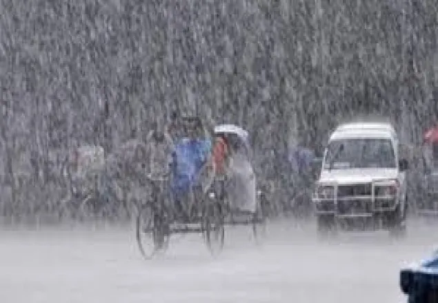 সোমবার থেকে সারা দেশে প্রবল বৃষ্টিপাতের সম্ভাবনা