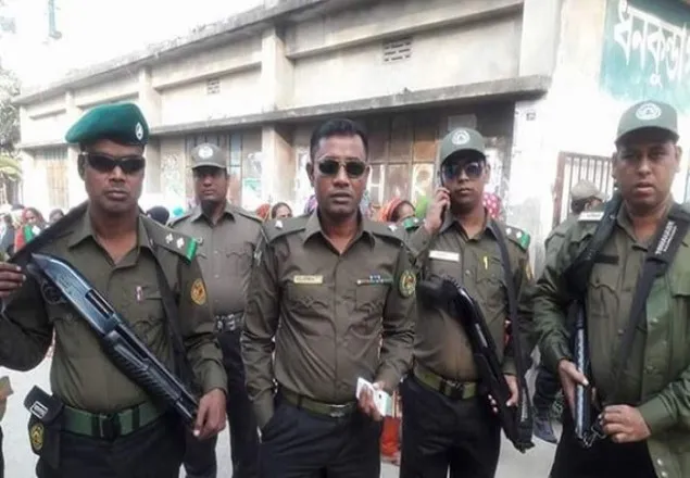 ৫৮ ইউএনওর নিরাপত্তায় ১০ জন করে আনসার মোতায়েন