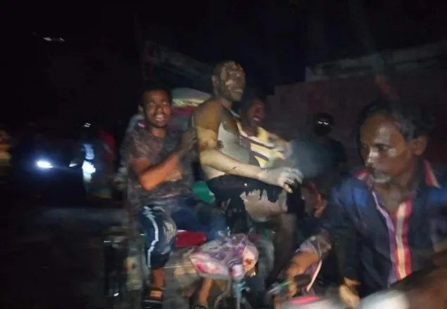 ফতুল্লায় মসজিদের এসি বিস্ফোরণে বহু হতাহতের আশঙ্কা