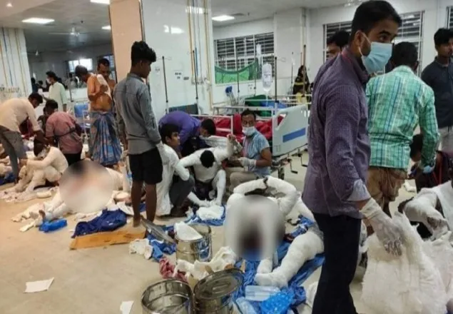 মসজিদে বিস্ফোরণ: মৃতের সংখ্যা বেড়ে ২৭
