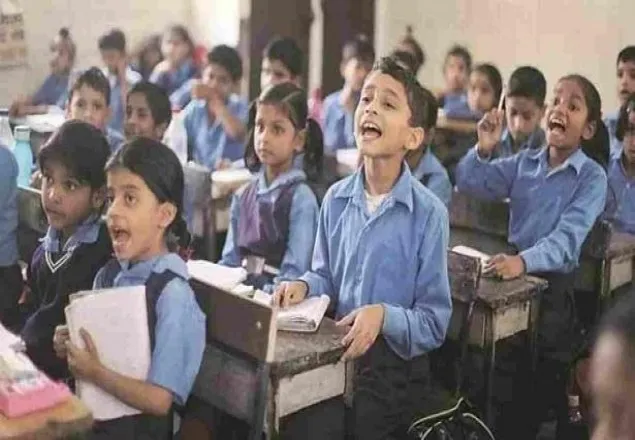 শিক্ষাপ্রতিষ্ঠান খুলে দেওয়ার পরিবেশ হয়নি