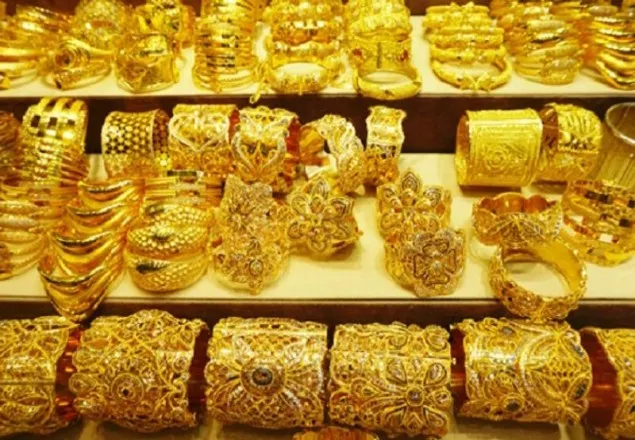 বিশ্ববাজারে পতনের মুখে সোনার দাম