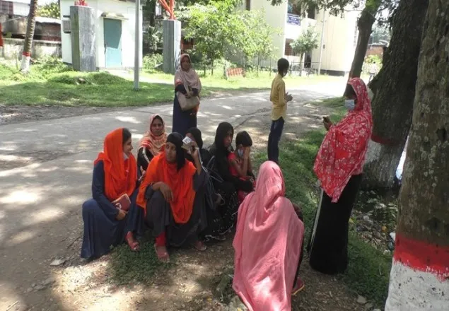 ঝিনাইদহে হত্যার ঘটনায় ৪ মাস বাড়ি ছাড়া, ঘরে ফিরতে ধর্ণা দিচ্ছে থানায়