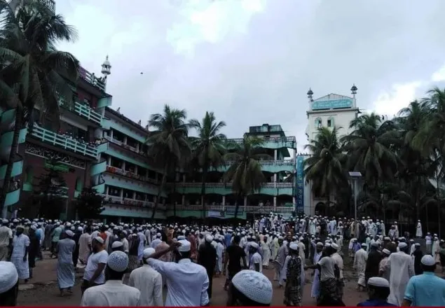 হাটহাজারী মাদ্রাসা বন্ধ ঘোষণা করল শিক্ষা মন্ত্রণালয়