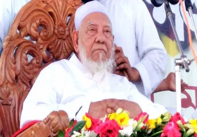 ফজর থেকেই মাদ্রাসা প্রাঙ্গণে মুসল্লিদের ভিড়