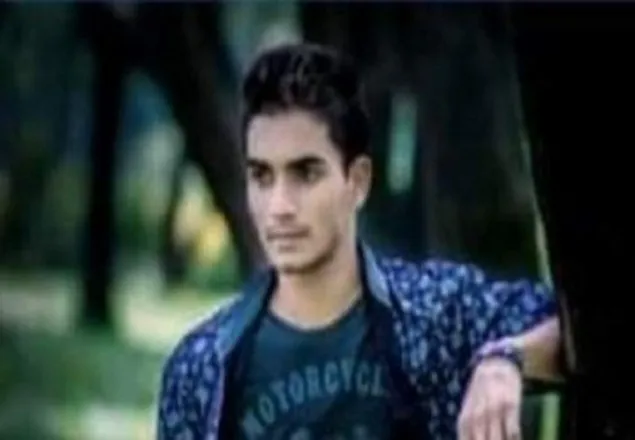 প্রেমের প্রস্তাবে রাজি না হওয়ায় স্কুলছাত্রীকে কুপিয়ে হত্যা