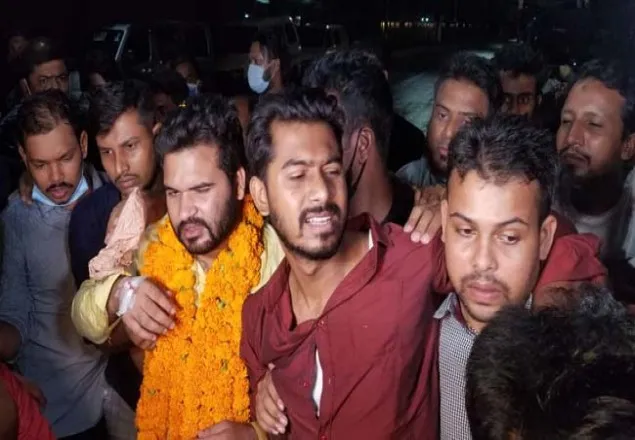 গভীর রাতে মুক্ত ডাকসুর সাবেক ভিপি নুর