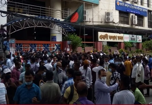 সৌদি প্রবাসী শ্রমিক: ভিসার মেয়াদ বাড়ানো নিয়ে সিদ্ধান্ত রোববার