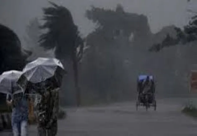 দেশের ১২ অঞ্চলে আজ ঝড়-বৃষ্টির পূর্বাভাস