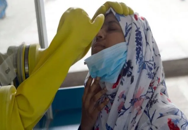 বিশ্বের প্রতি ২৫০ জনের একজন করোনা আক্রান্ত