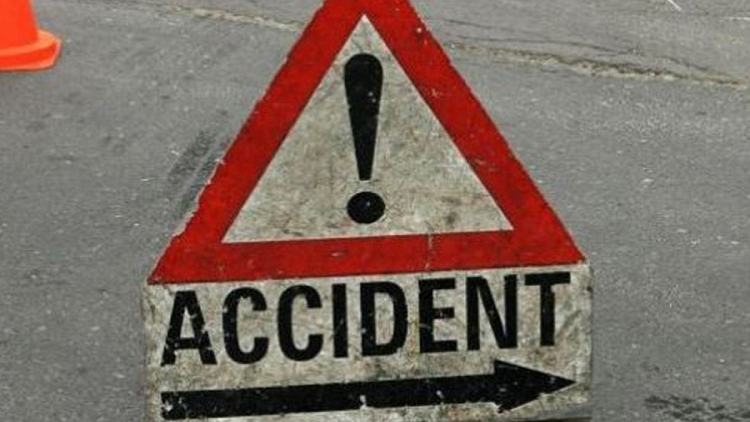 Rickshaw puller killed in road crash at Dhaka's Kakrail