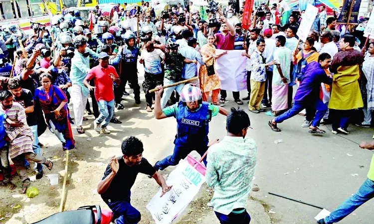 Police, LDA hartal supporters clash at Paltan