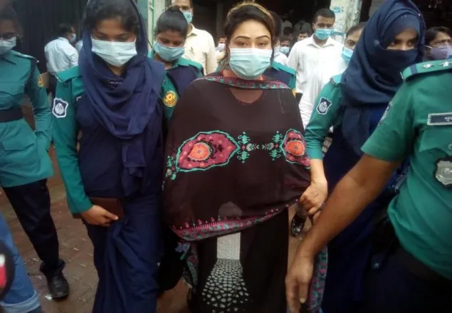 কারাগেটে মায়ের লাশ দেখল পাপিয়া
