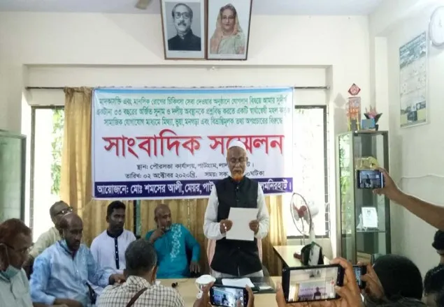 অপপ্রচারের বিরুদ্ধে সাংবাদিক সম্মেলন করলেন পাটগ্রাম পৌর মেয়র