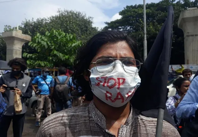 স্বরাষ্ট্রমন্ত্রীর পদত্যাগের দাবিতে বিক্ষোভ