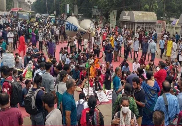 ধর্ষণ ও নারী নিপীড়নের প্রতিবাদে শাহবাগে মহাসমাবেশ