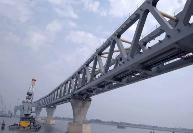 বসল পদ্মা সেতুর ৩২তম স্প্যান, দৃশ্যমান ৪.৮০ কিলোমিটার