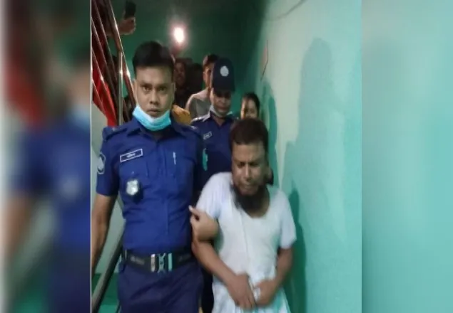 ২ কিশোরী বোনকে ধর্ষণ, দরজা ভেঙে ধর্ষককে গ্রেফতার