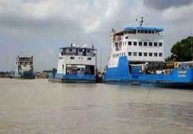 শিমুলিয়া-কাঁঠালবাড়ী নৌরুটে ফেরি চলাচল বন্ধ