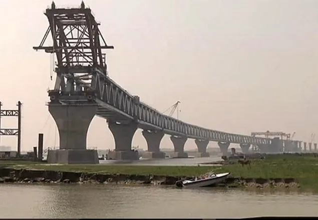 আজ পদ্মাসেতুতে বসতে পারে ৩৩তম স্প্যান