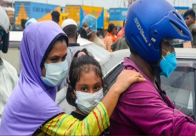 করোনা ছড়িয়ে পড়া রুখতে কার্যকর উপায় মাস্ক পরা: বিশেষজ্ঞরা