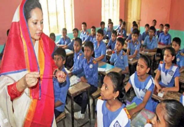 করোনা: প্রাথমিক শিক্ষকদের বদলি বন্ধ