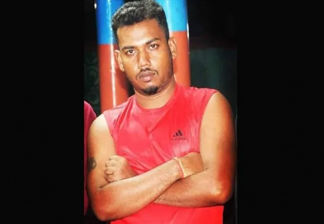 মন্দিরের সামনে প্রকাশ্যে যুবককে কুপিয়ে হত্যা