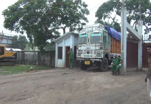  ৬ দিন বন্ধ থাকার পর আমদানি রপ্তানি কার্যক্রম চালু