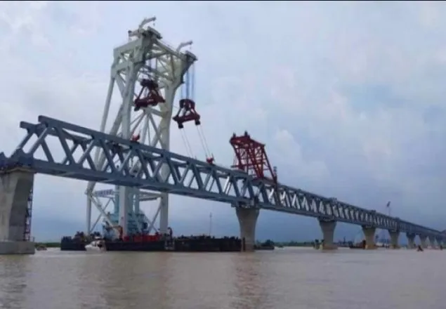 পদ্মা সেতুতে বসলো ৩৫ তম স্প্যান