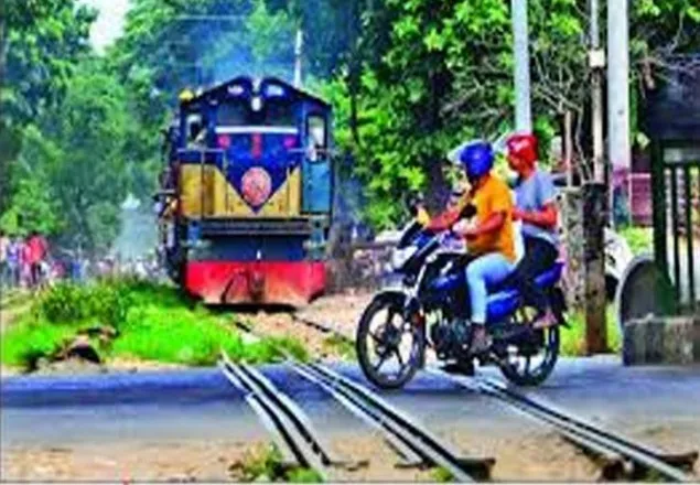 মগবাজারে ট্রেনে কাটা পড়ে ২ মোটরসাইকেল আরোহী নিহত