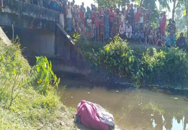 গৌরীপুর লাগেজ থেকে তরুণীর মরদেহ উদ্ধার