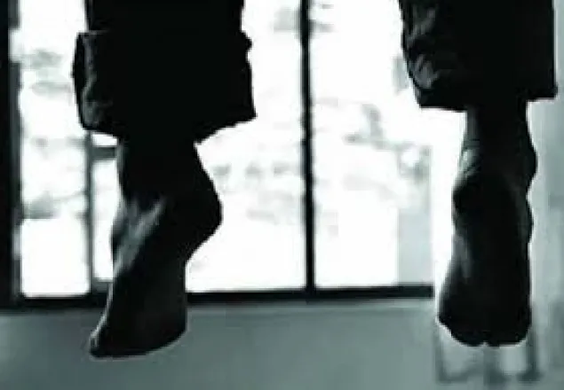মগবাজারে বাবা-ছেলের ঝুলন্ত লাশ উদ্ধার