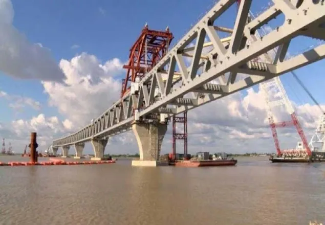 পদ্মা সেতুর ৩৭তম স্প্যান বসানো হচ্ছে আজ