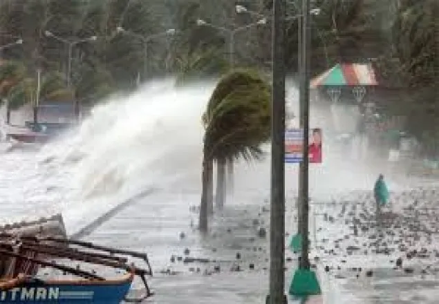 ফিলিপাইনে শক্তিশালী টাইফুনের আঘাতে ৭ জন নিহত