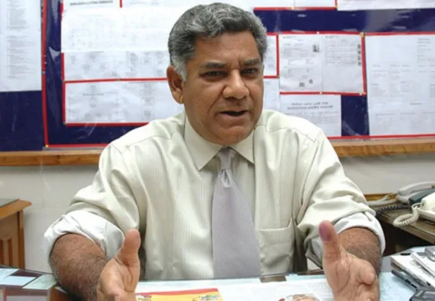 বাস পোড়ানোর ঘটনা রাজনীতির বাইরে থেকেও দেখা দরকার: সাখাওয়াত হোসেন