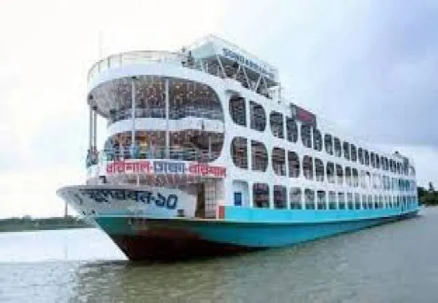 লঞ্চের ছাদে যুবককে কুপিয়ে হত্যা