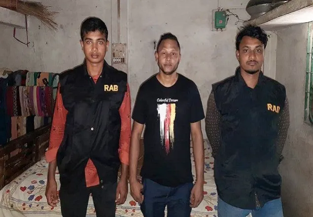 সাকিবকে হত্যার হুমকিদাতা সেই যুবক আটক