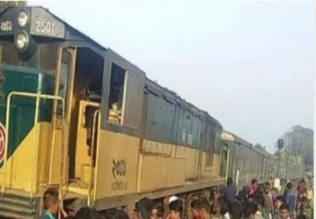 নেত্রকোনার জারিয়ায় ট্রেন লাইনচ্যুত