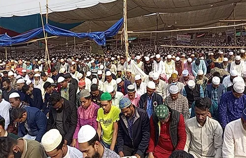 তুরাগতীরে দেশের বৃহত্তম জুমার জামাত অনুষ্ঠিত