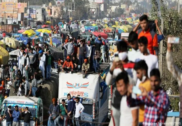 আলোচনা ব্যর্থ, দিল্লি ঘিরলেন আরো কৃষক