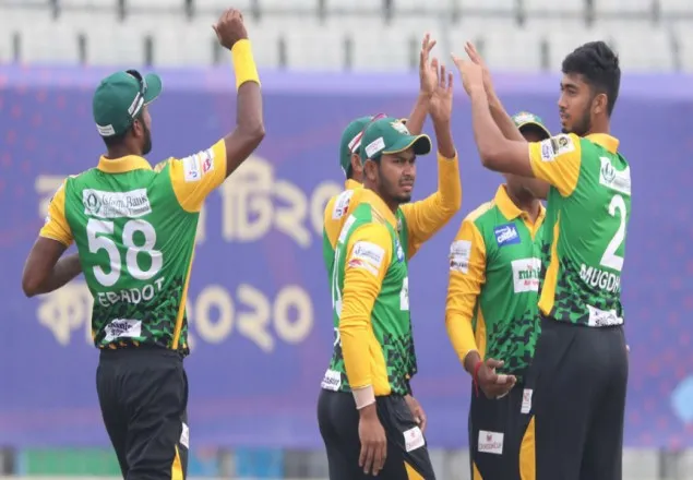 টস জিতে ফিল্ডিংয়ে রাজশাহী