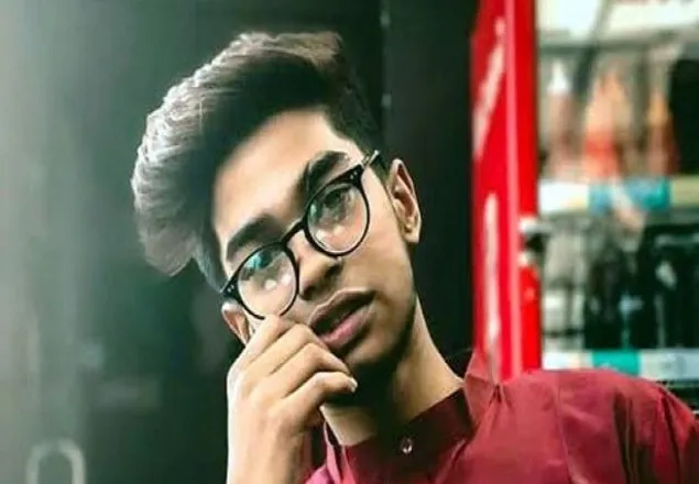 ট্রাকের ধাক্কায় নটরডেম কলেজছাত্রের মৃত্যু