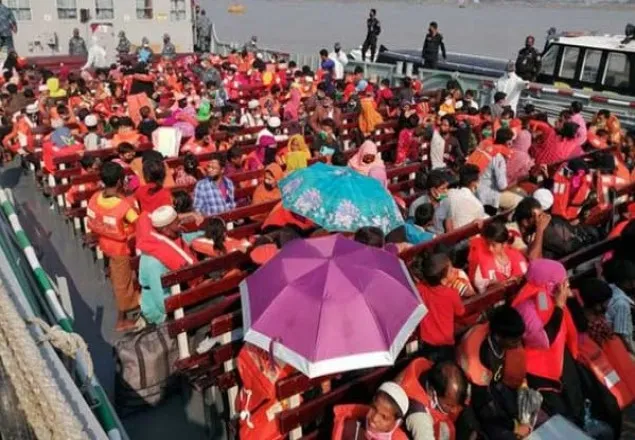 ৮ জাহাজে ভাসানচরে পৌঁছেছে ১৬৪২ রোহিঙ্গা 