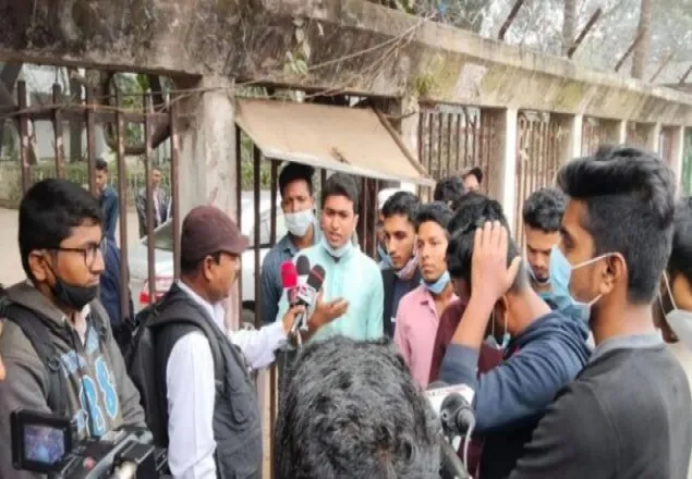 দ্রুত ফল প্রকাশসহ ৬ দাবি সাত কলেজ শিক্ষার্থীদের