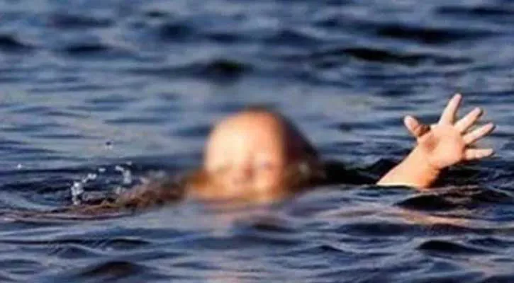 নারায়ণগঞ্জে পানিতে ডুবে ৩ স্কুলছাত্রীর মৃত্যু