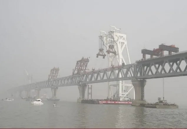বসানো হলো পদ্মা সেতুর শেষ স্প্যান